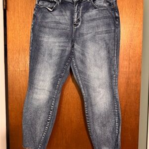 Judy Blue Relaxed Fit Jeans